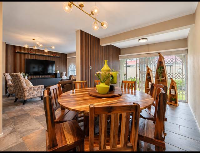 3 BEDROOM TOWNHOUSE FOR SALE IN THREE RIVERS